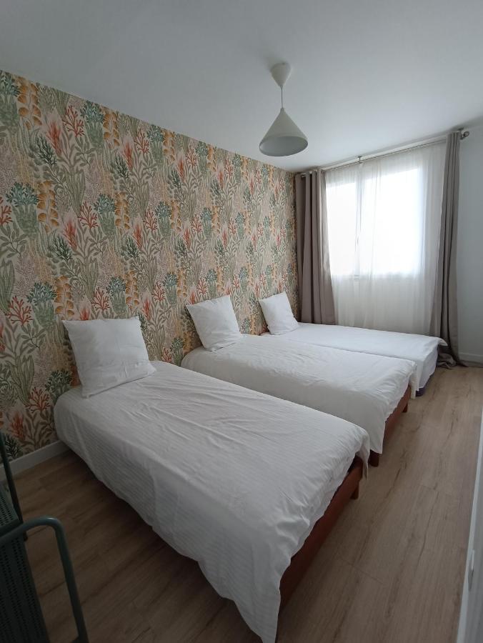 Chelles Centre Ville: Riverside Retreat near Disneyland Exterior photo