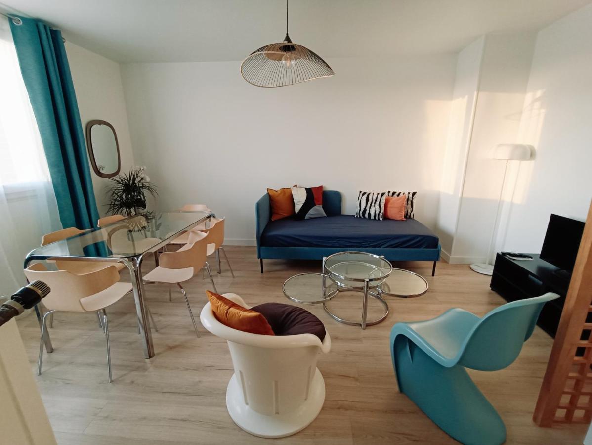 Chelles Centre Ville: Riverside Retreat near Disneyland Exterior photo